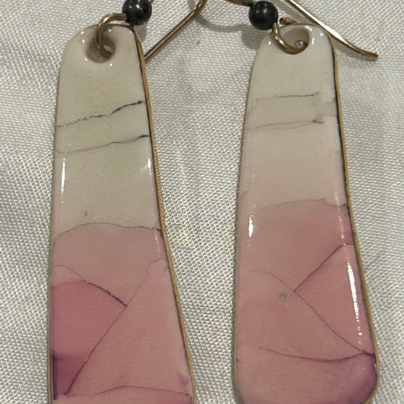 Pink Triple Tone- Hand made Ceramic Dangle 22k gold / platinum Earring🌸 - Picture 8 of 16